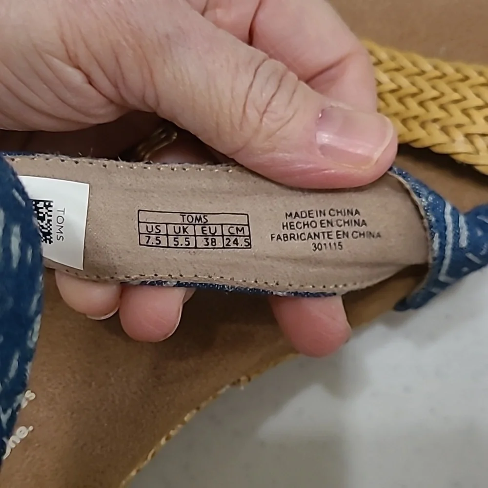 Toms blue canvas & rattan wedges size 7.5